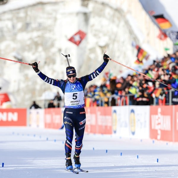 21.01.2024 - Julia Simon jubilant after the final race in Antholz